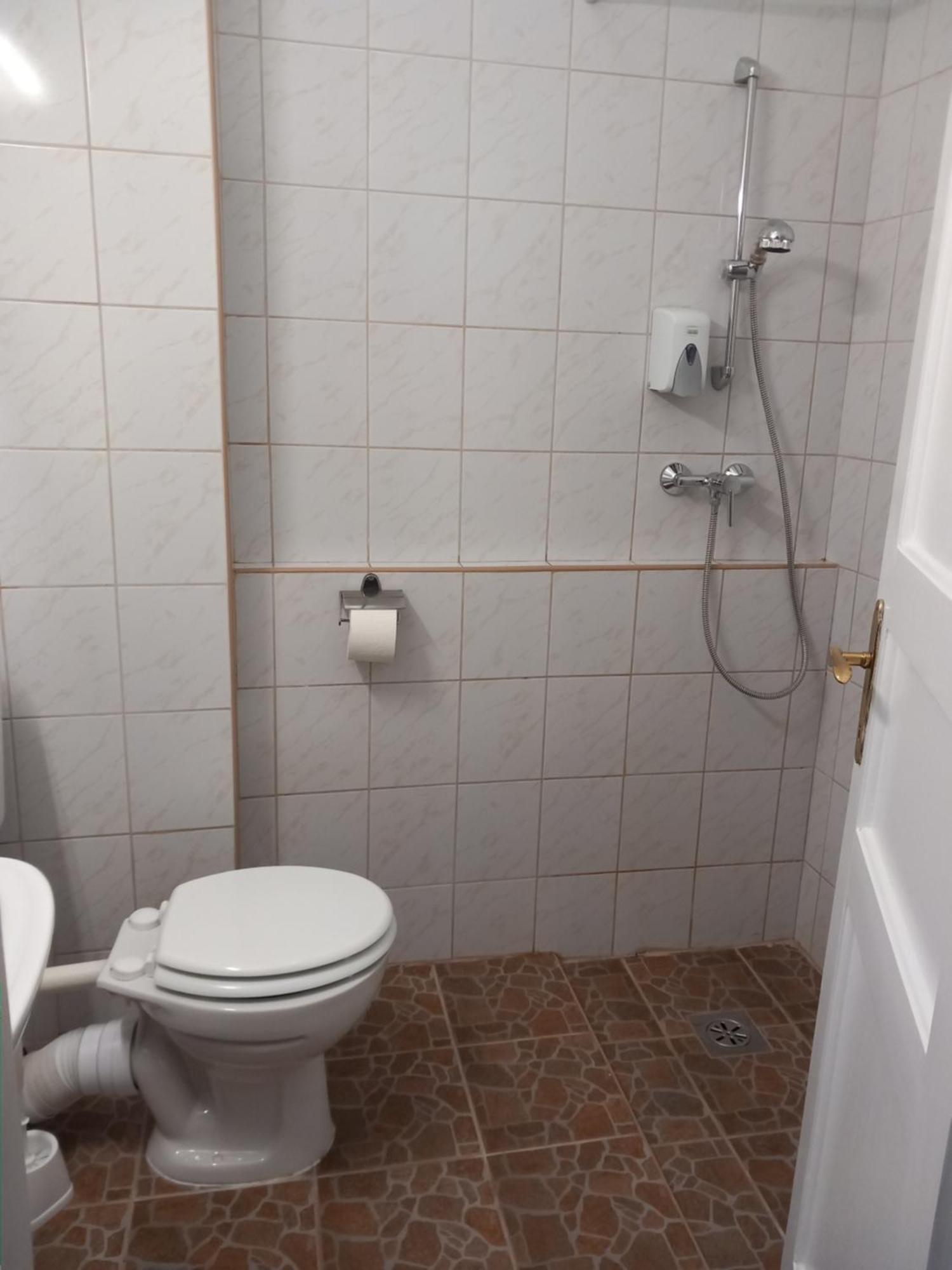 Hotel Familia Zamárdi Eksteriør bilde